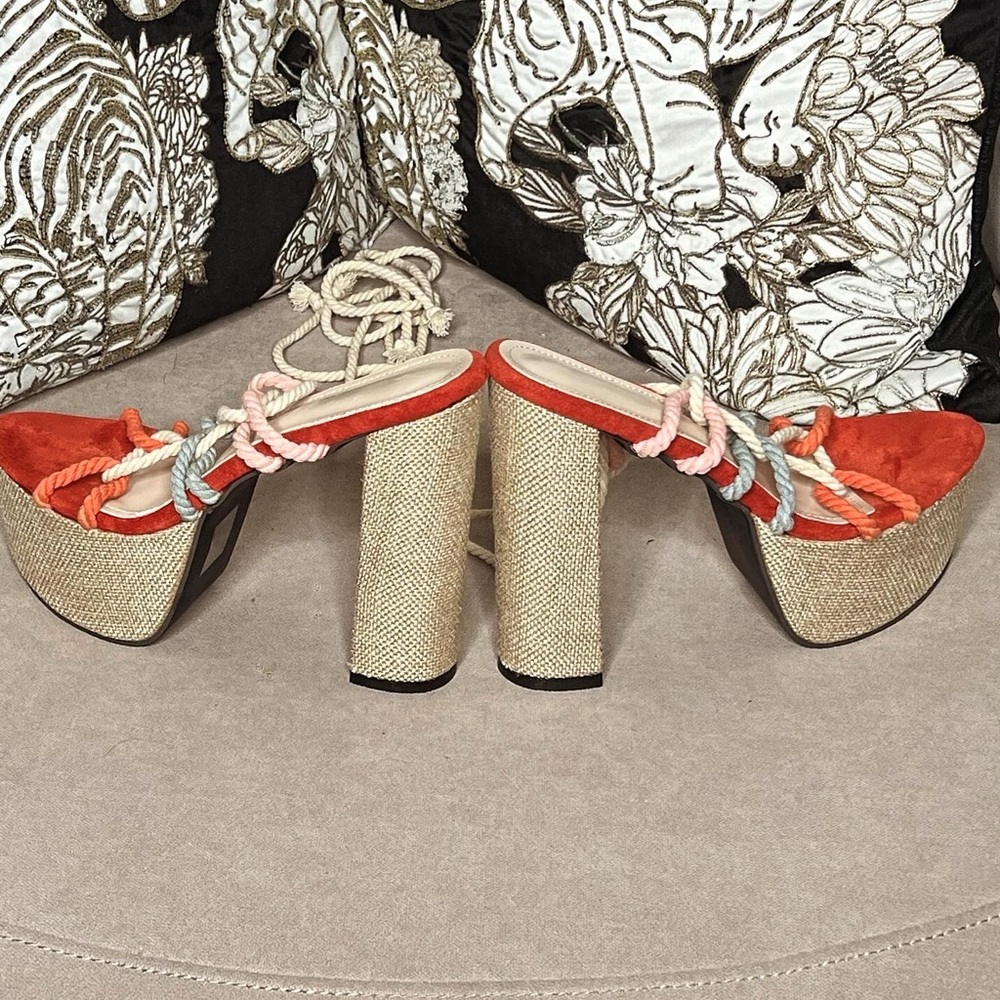 Shoes - Picture 2 of 4